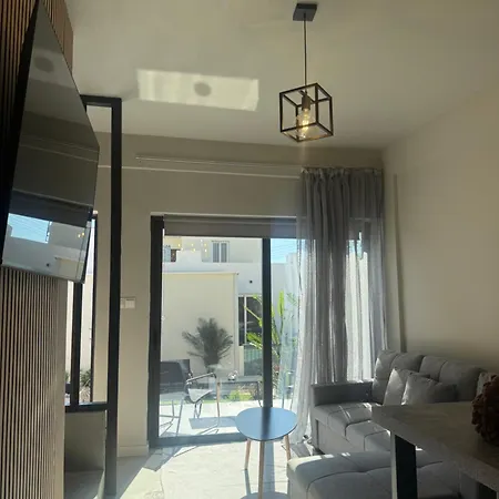 Giorkis Retreat Хлоракас