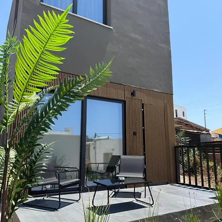 Giorkis Retreat Апартаменты *